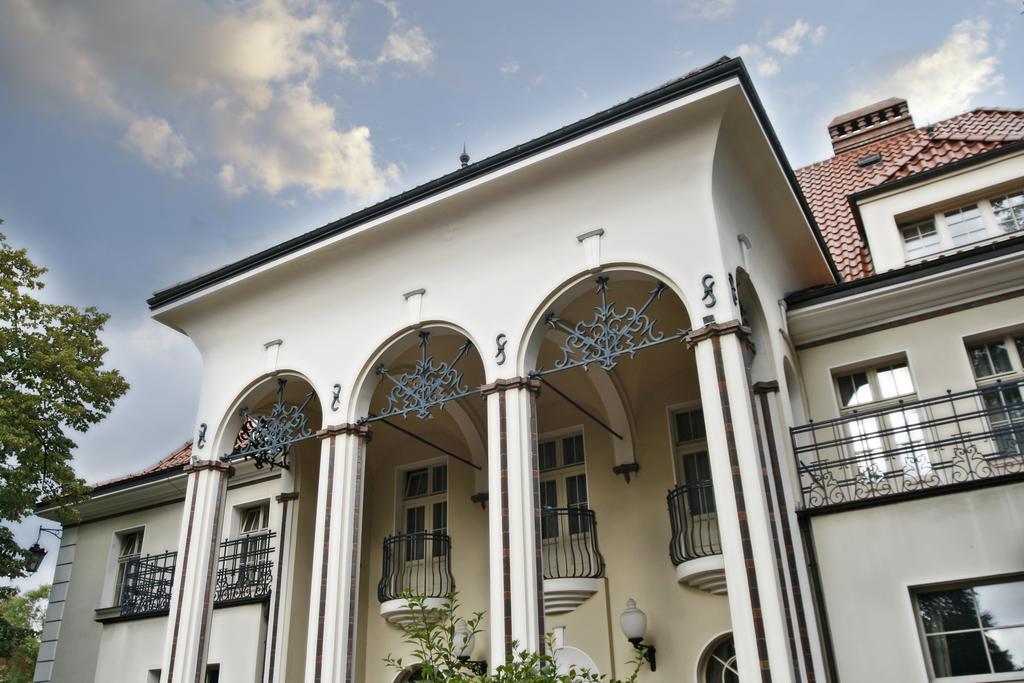 Rezydencja Willa Park & Restauracja Legnica Exterior foto